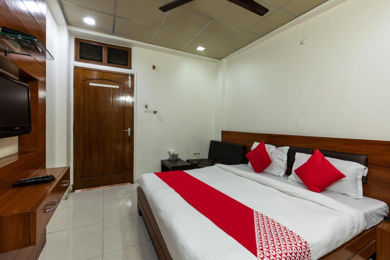 Capital O 47403 Hotel Manjeet Bhopal Buitenkant foto