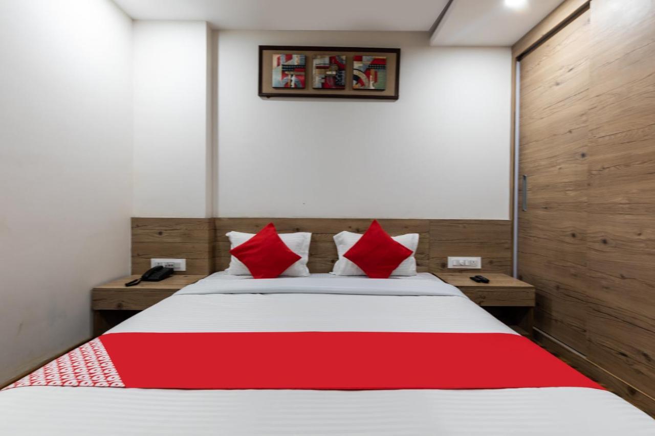 Capital O 47403 Hotel Manjeet Bhopal Buitenkant foto