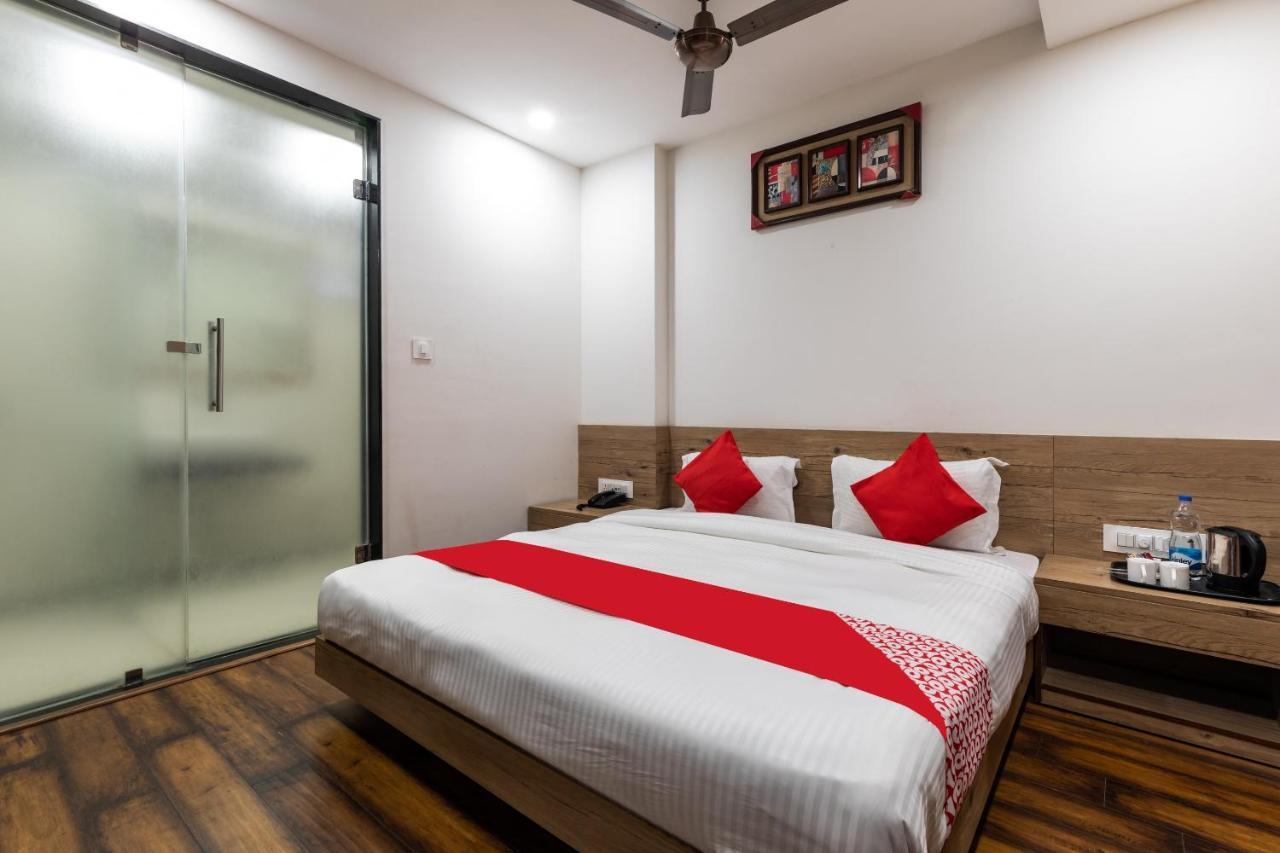 Capital O 47403 Hotel Manjeet Bhopal Buitenkant foto